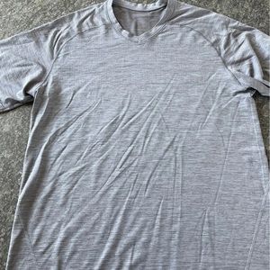 Lululemon Mental Vent Tech V Neck